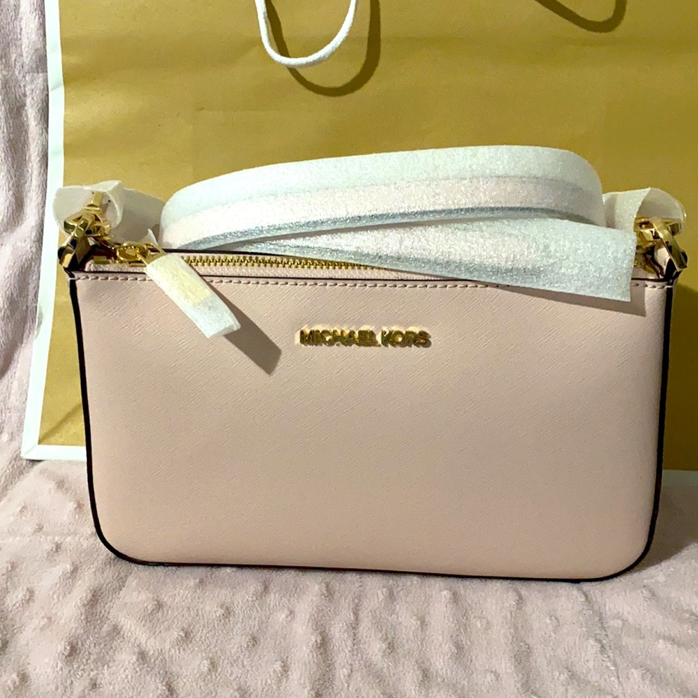 SALE ‼️Michael Kors Brand New Authentic  Crossbody bag - Picture 3 of 7